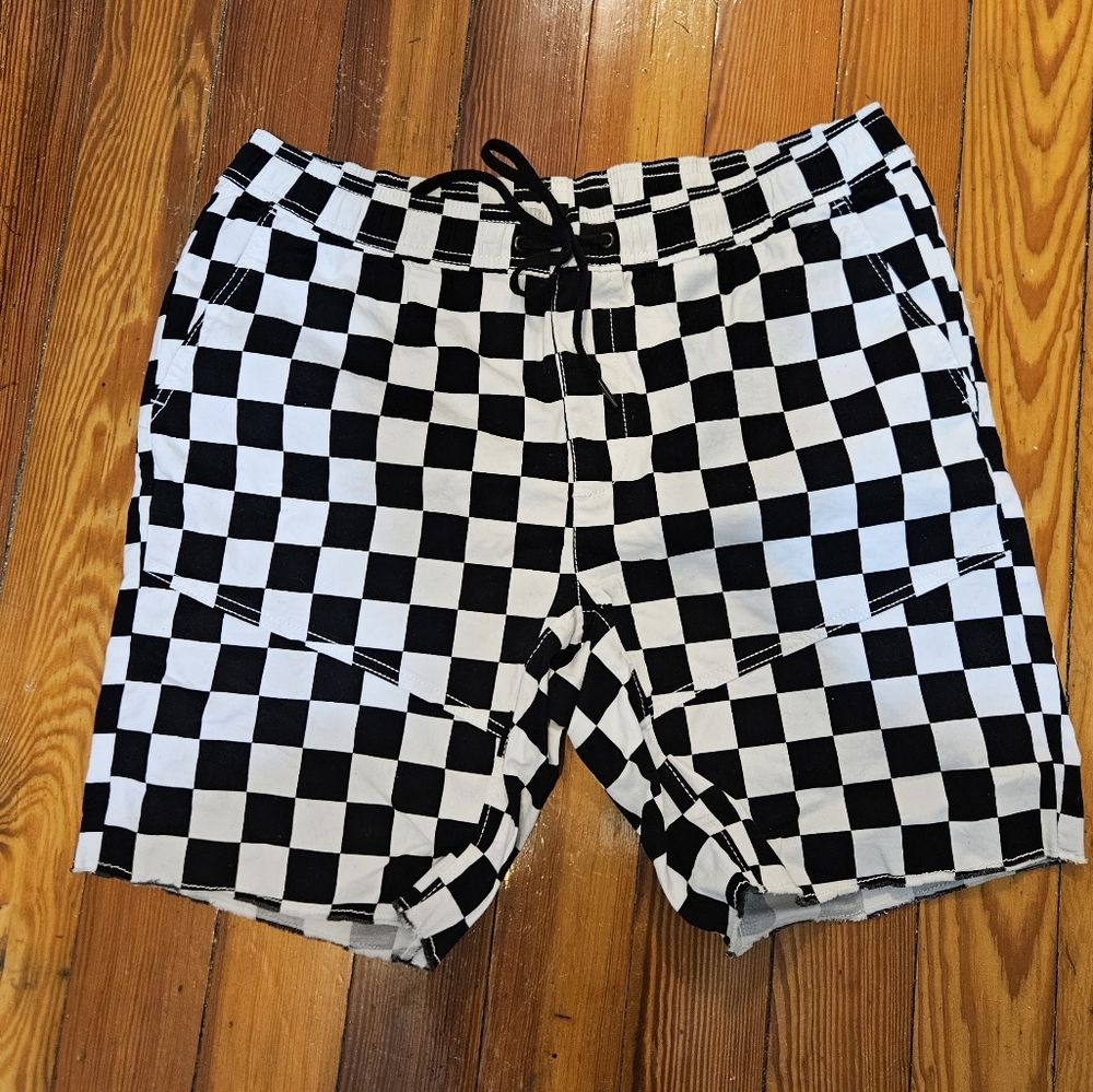 Men's NO Boundaries Checkerboard Shorts size L